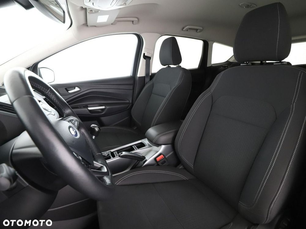 Ford Kuga 1.5 EcoBoost 2x4 Trend - 14