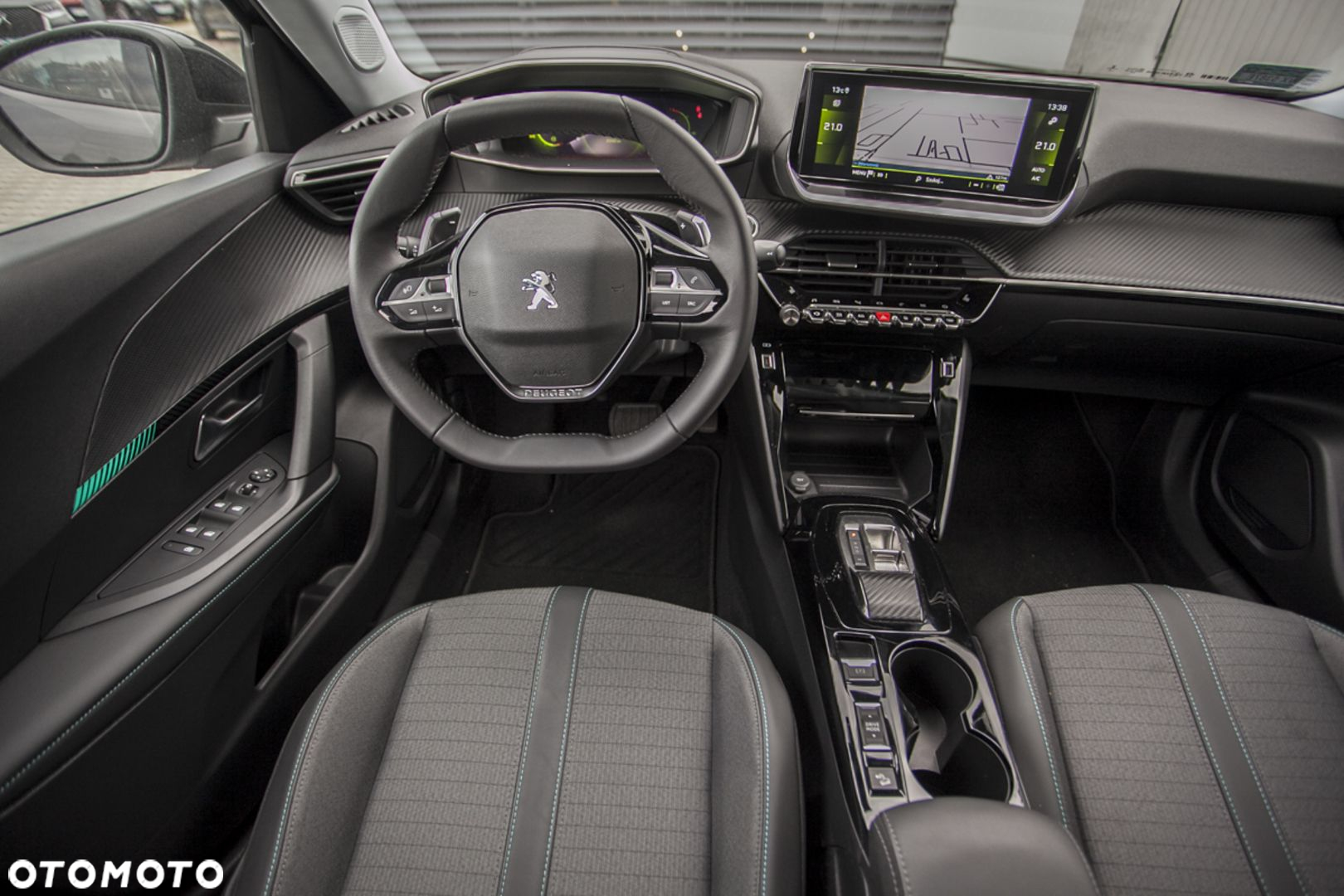 Peugeot 2008 1.2 PureTech Allure Pack S&S EAT8 - 8