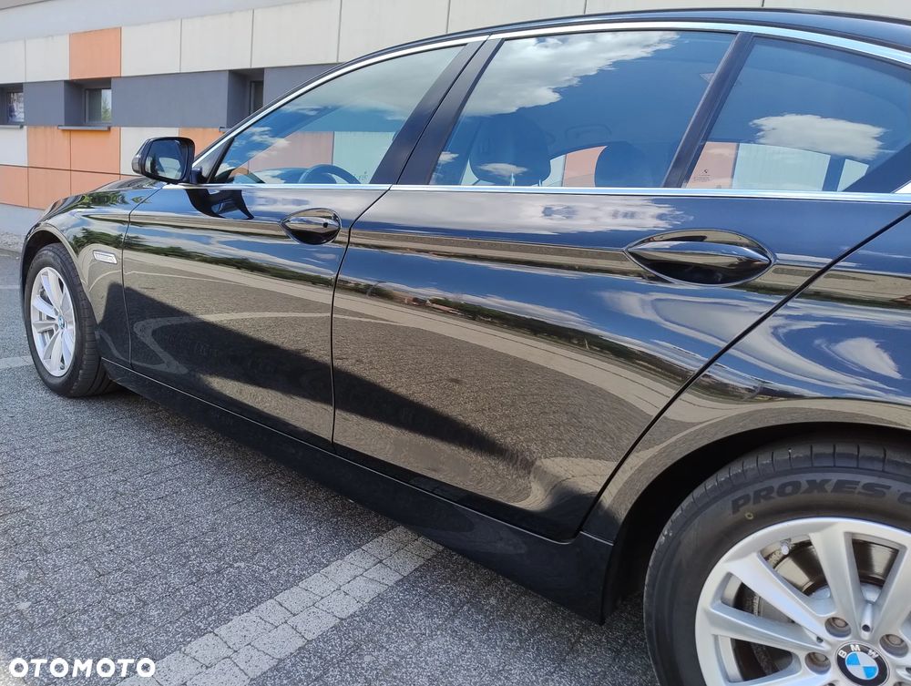 BMW Seria 5 518d - 29