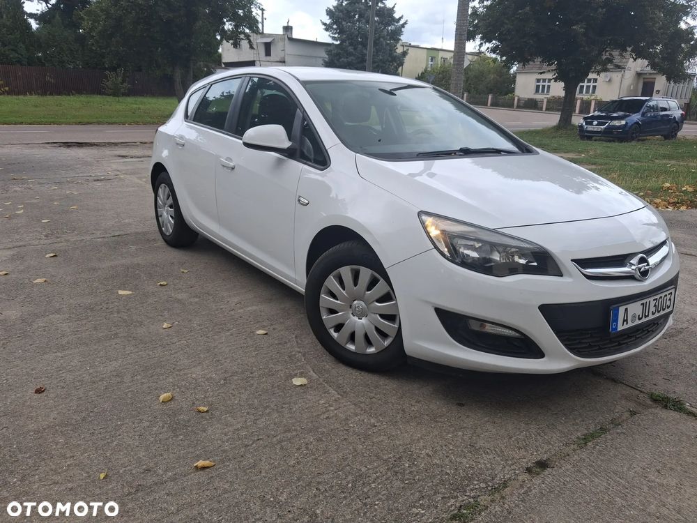Opel Astra 1.6 Enjoy - 1