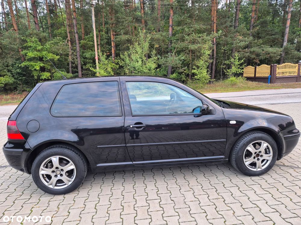 Volkswagen Golf 1.6 - 6