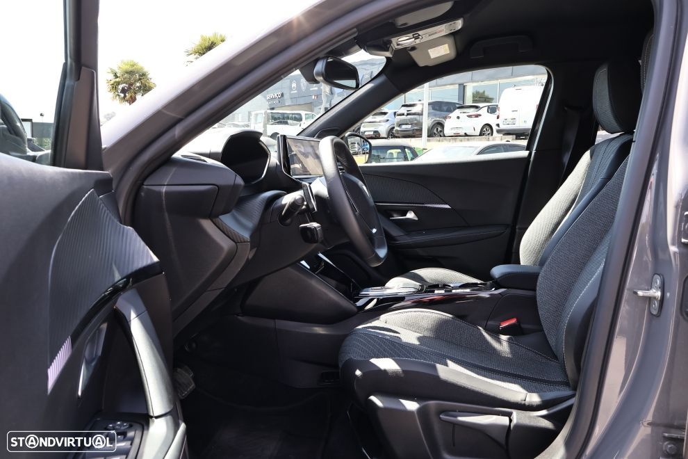 Peugeot 2008 1.2 Hybrid Allure e-DCS6 - 16
