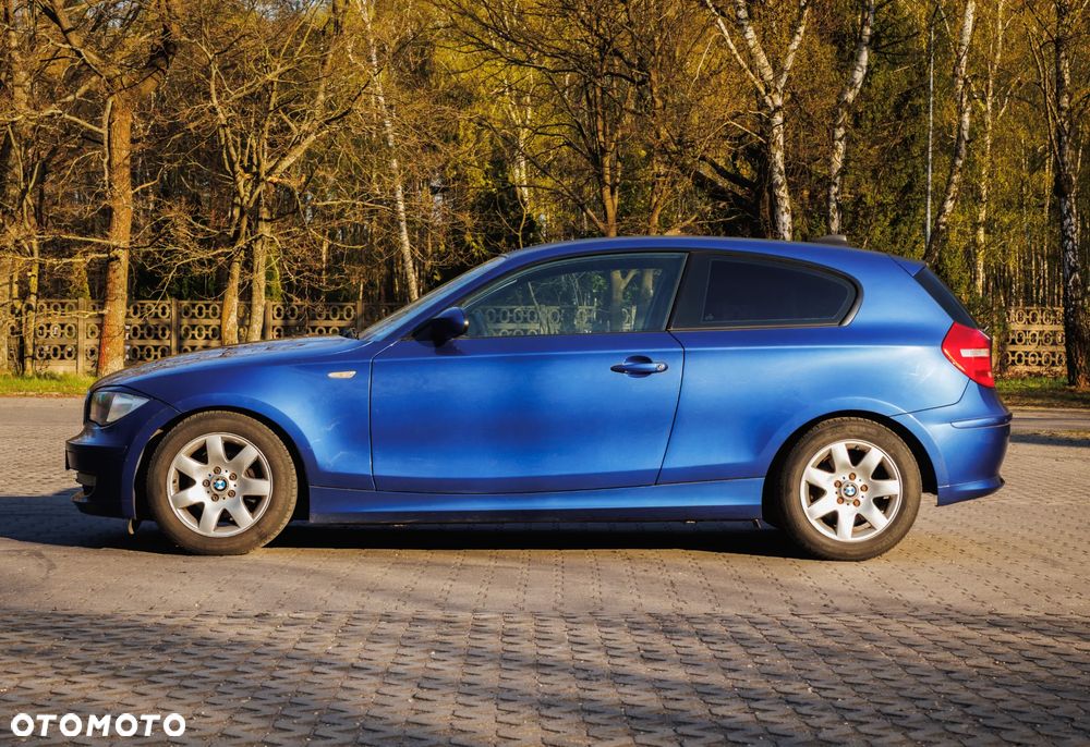 BMW Seria 1 2008 photo 2