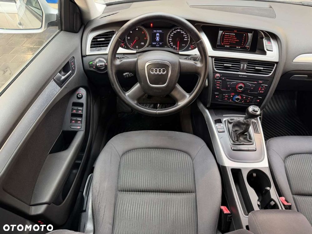 Audi A4 Avant - 23
