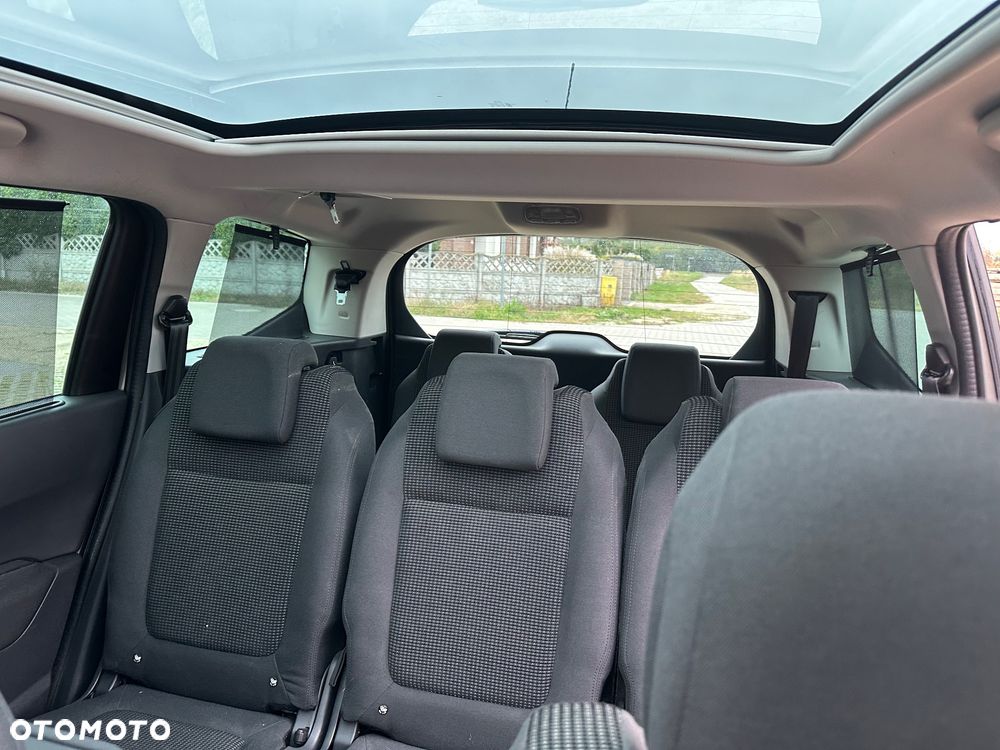 Peugeot 5008 - 16