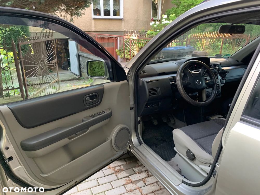 Nissan X-Trail - 12