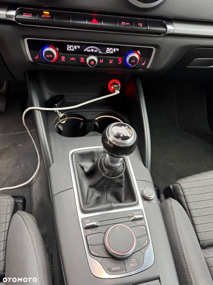 Audi A3 1.4 TFSI Edycja Specjalna - 9