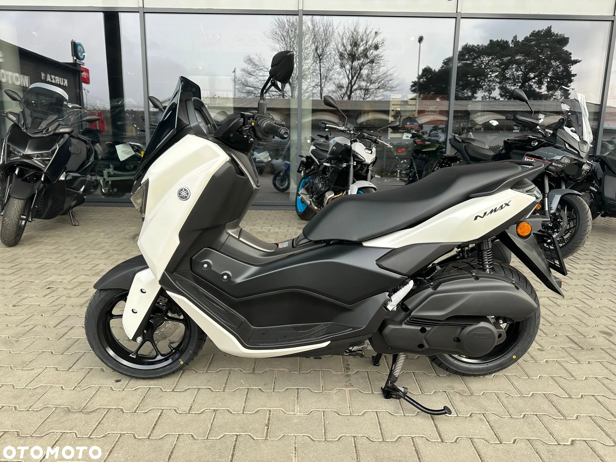 Yamaha NMAX - 4