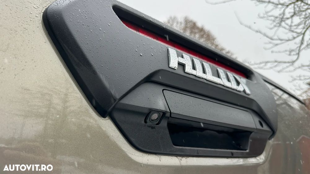 Toyota Hilux 2.8D 204CP 4x4 Double Cab AT Invincible Color Edition - 12