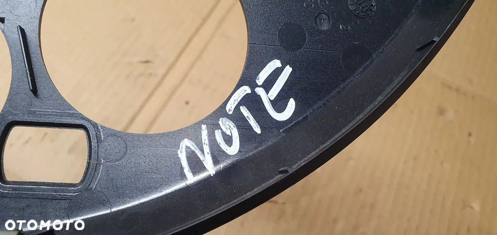 Ramka panelu nawiewu konsoli dekor przełącznik awaryjnych Nissan Note E11 - 7