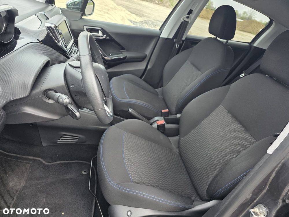 Peugeot 208 PureTech 82 Start & Stop Allure - 9