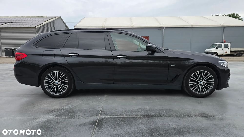 BMW Seria 5 520d Sport Line - 7