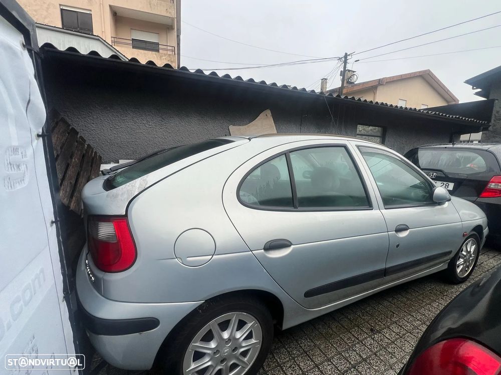 Renault Mégane 1.4 16V RTE - 3
