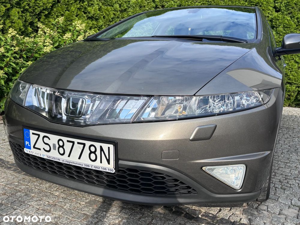 Honda Civic 1.8 Executive - 25