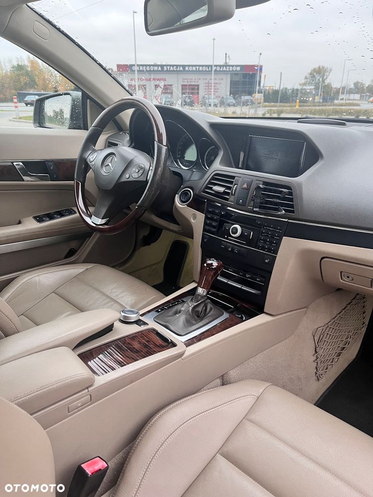 Mercedes-Benz Klasa E 350 CDI BlueEff - 9