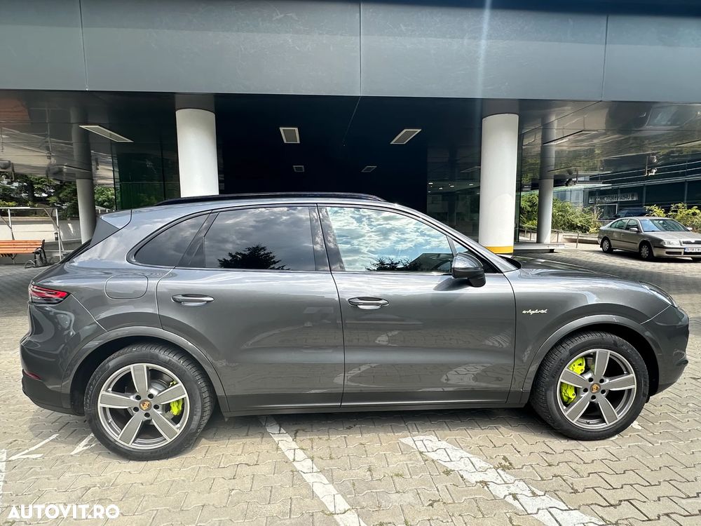 Porsche Cayenne - 7