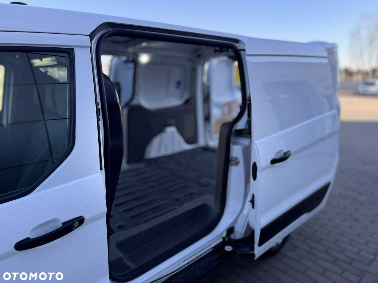 Ford Transit Connect - 15