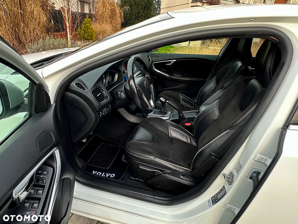 Volvo V40 D2 RDesign - 10