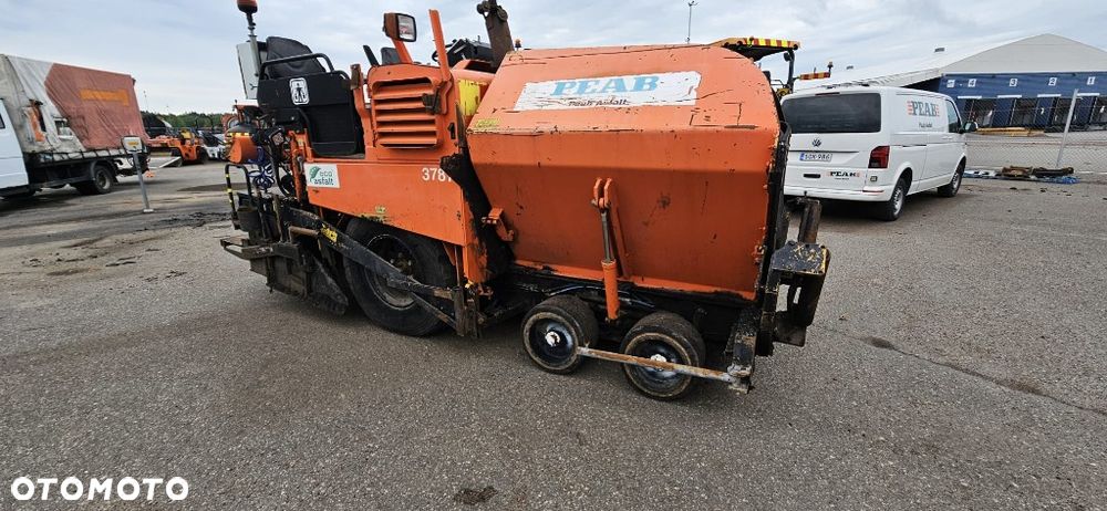 Caterpillar AP 300 / ROZŚCIEŁACZ DO ASFALTU / SERWISOWANY / 1WŁ / WIBRACJE + PODGRZEWANY STÓŁ / MOŻLIWOŚĆ TRANSPORTU - 40