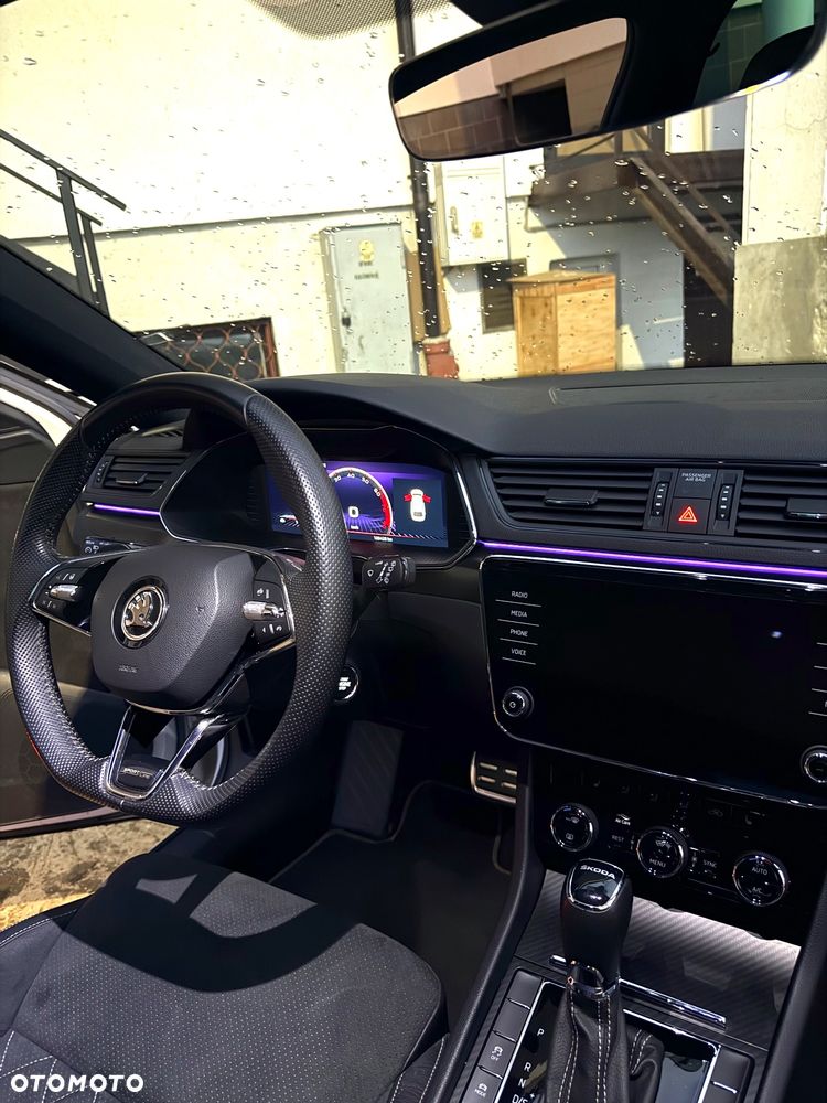 Skoda Superb 2.0 TSI Sportline DSG - 9