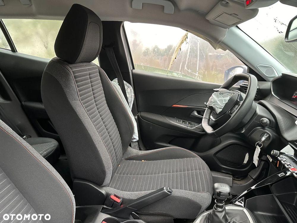 Peugeot 2008 1.5 BlueHDi Allure Pack S&S - 9