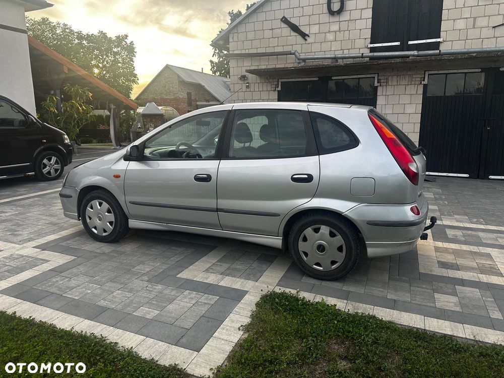 Nissan Almera Tino 2.2 DI - 9
