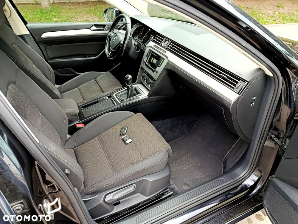 Volkswagen Passat - 7