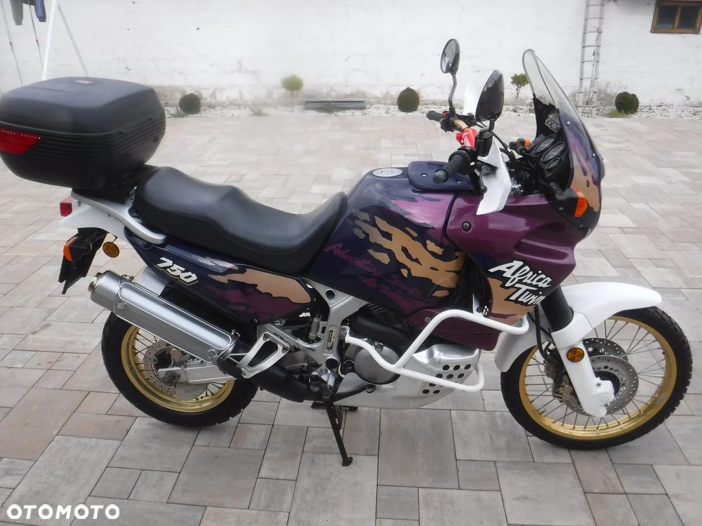 Honda XRV - 2