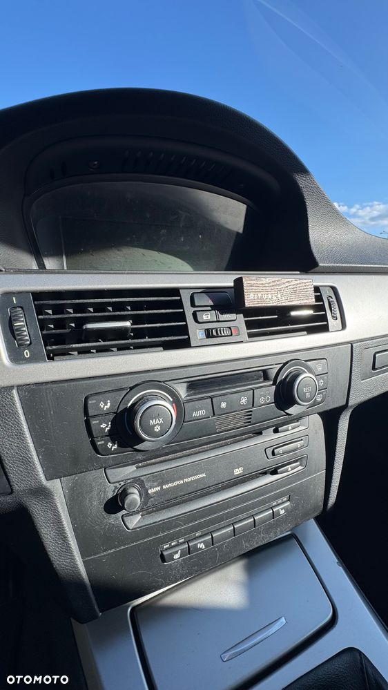 BMW Seria 3 325i - 21