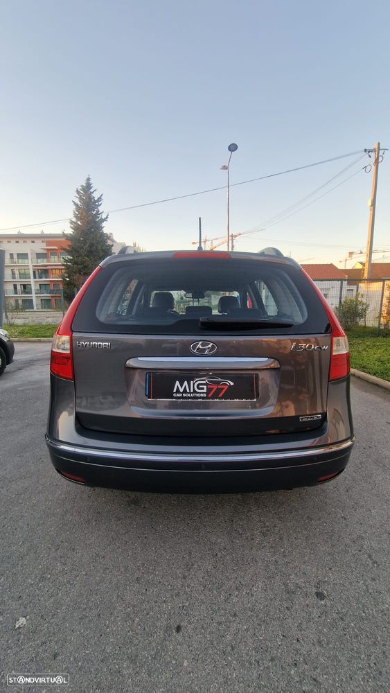 Hyundai i30 CW 1.6 CRDi STyle - 4