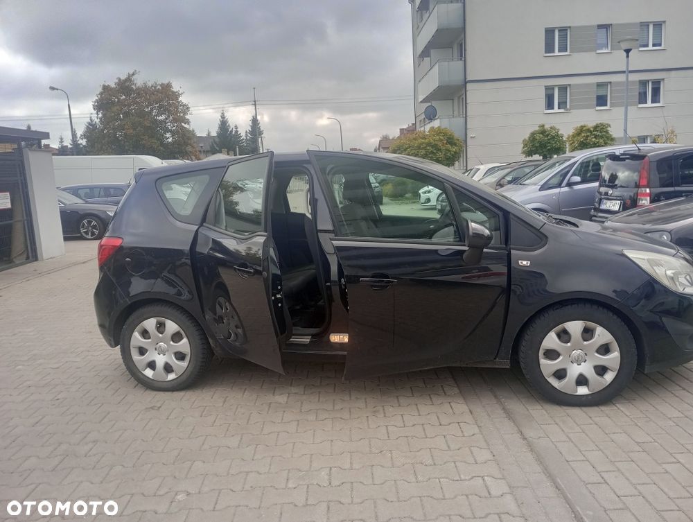 Opel Meriva 2011 photo 2