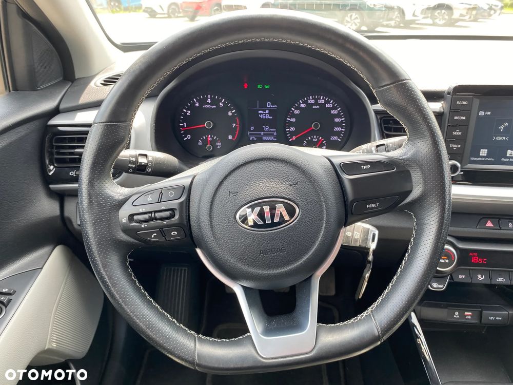 Kia Stonic 1.4 L - 16