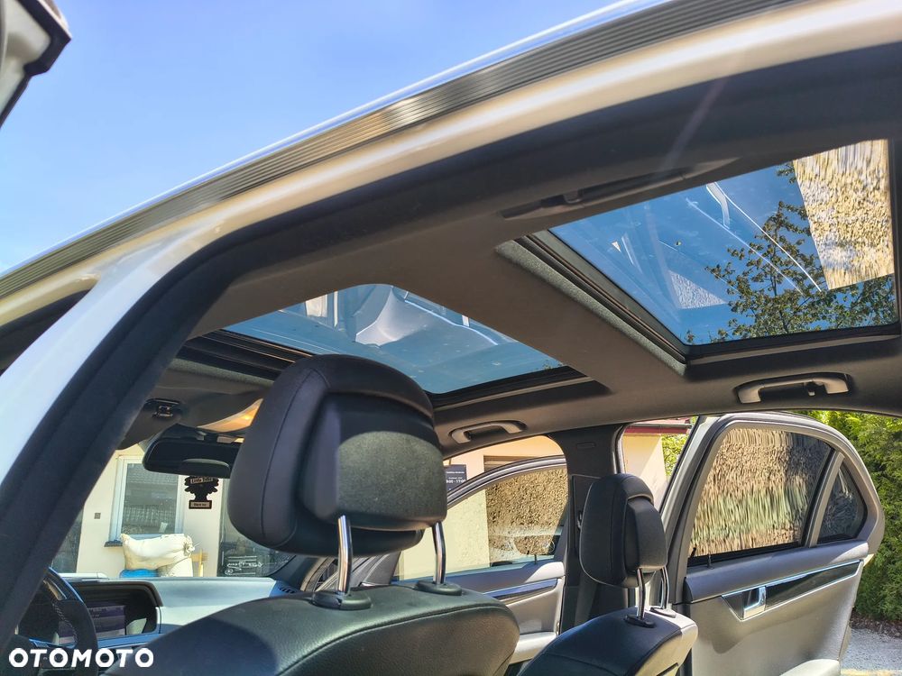 Mercedes-Benz Klasa C 350 4Matic (BlueEFFICIENCY) 7G-TRONIC Avantgarde - 27