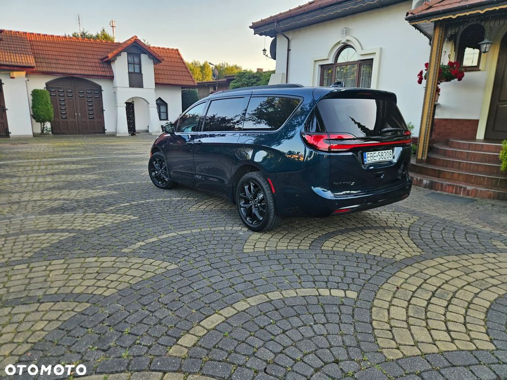 Chrysler Pacifica - 7