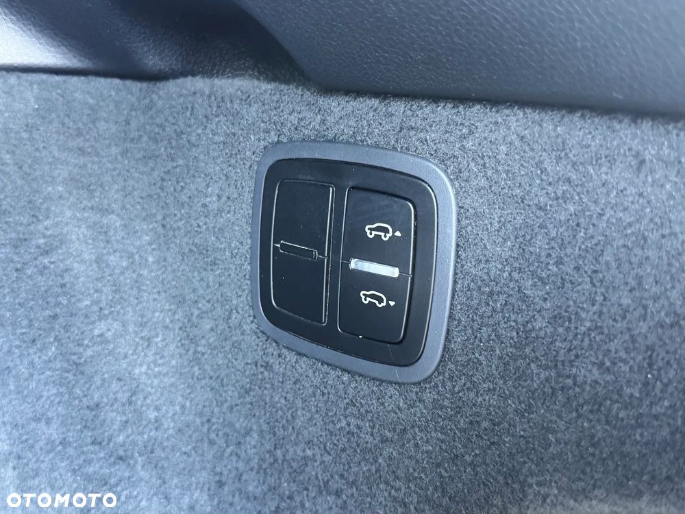 Porsche Macan Standard - 25