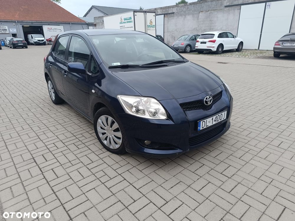 Toyota Auris 2.0 D-4D Luna - 1