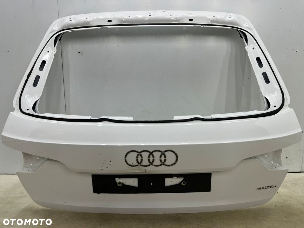 Klapa bagażnika Audi A4 B9 Kombi 15r.- - 1