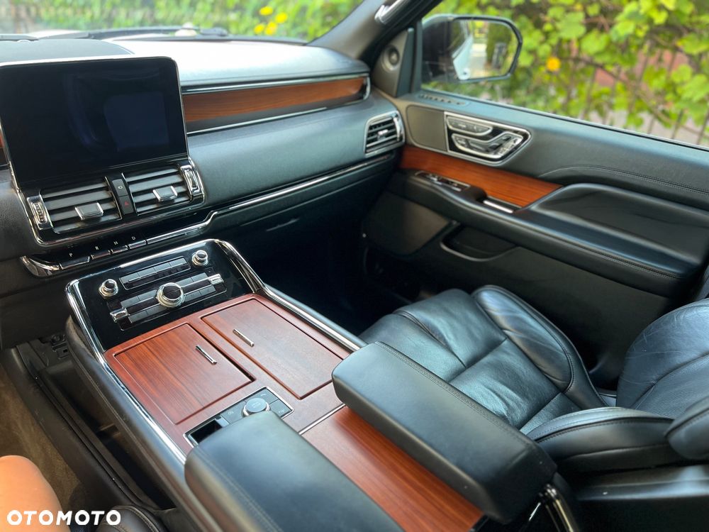 Lincoln Navigator - 16