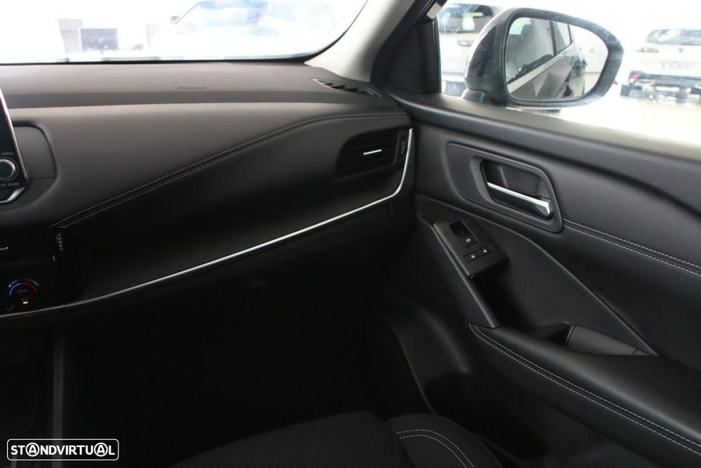 Nissan Qashqai 1.3 DIG-T Acenta LED+R - 25