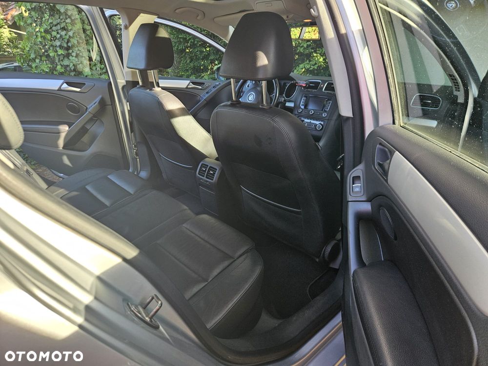 Volkswagen Golf 2.0 TDI DPF DSG Highline - 10