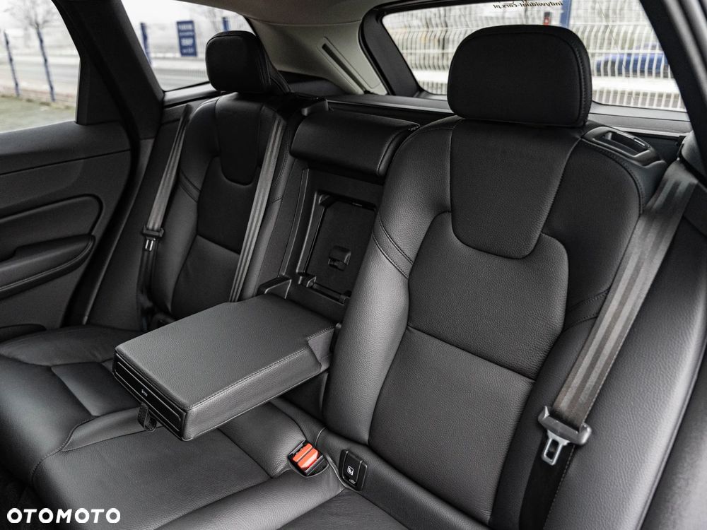 Volvo XC 60 B4 D AWD Geartronic Inscription - 27