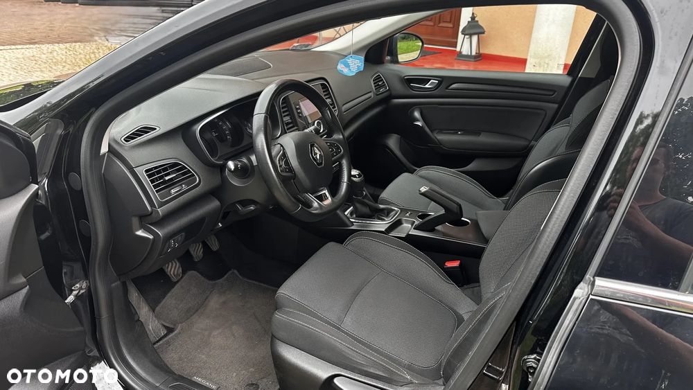 Renault Megane 1.5 Blue dCi Limited - 10