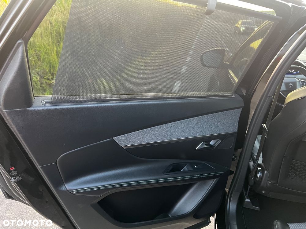 Peugeot 5008 - 8