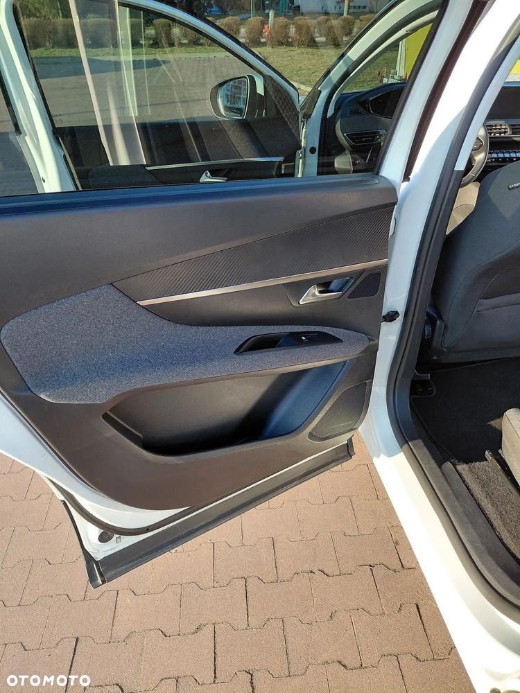 Peugeot 5008 PureTech 130 EAT6 Allure - 12