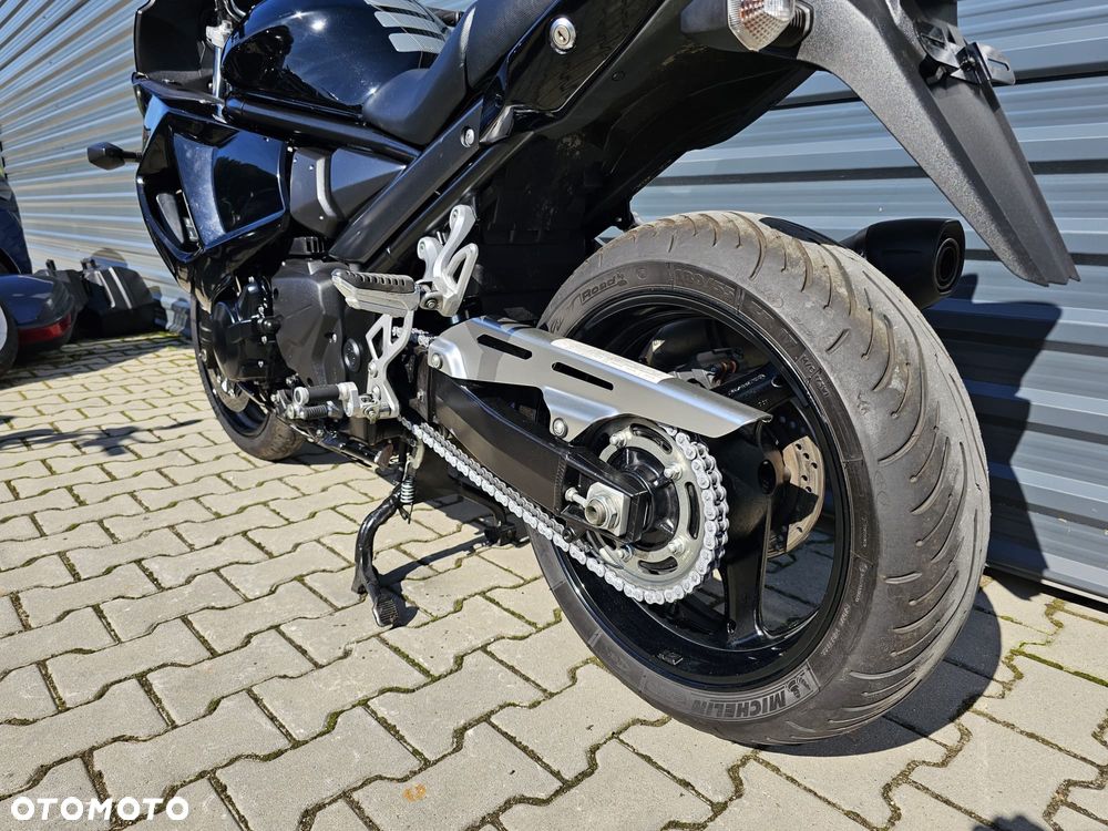 Suzuki GSX - 17