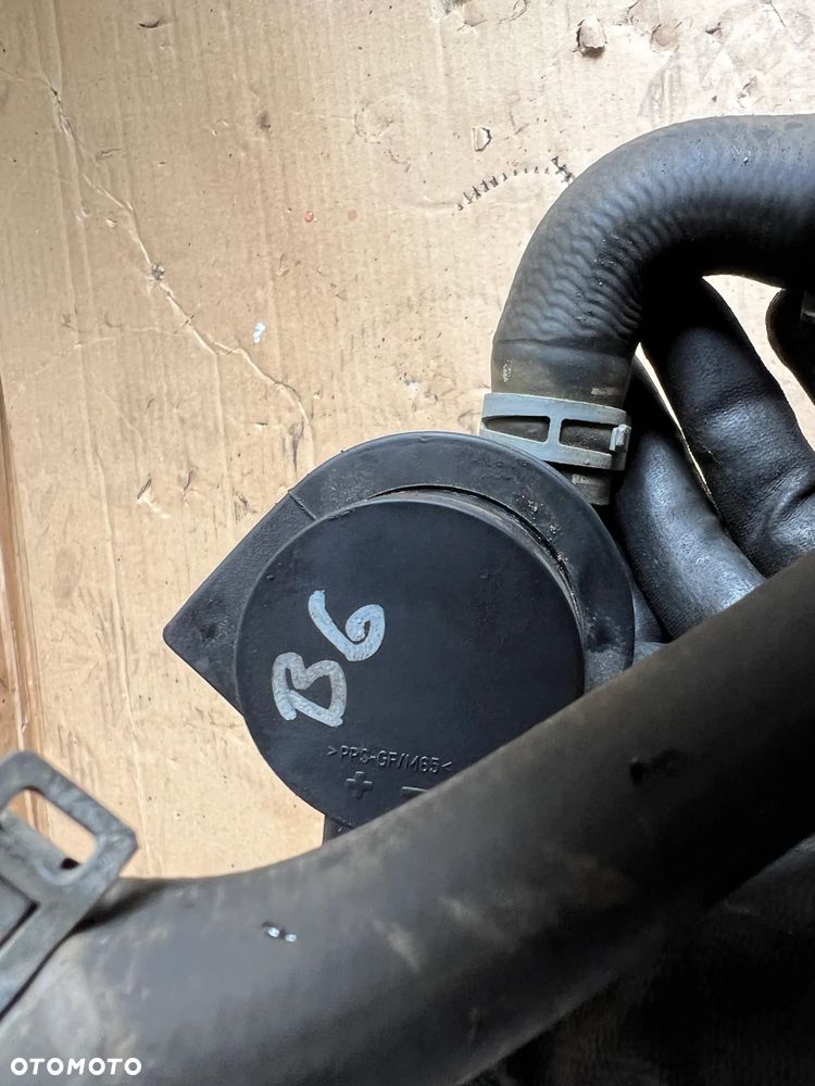 Dodatkowa pompka wody wąż rurka VW Passat B6 1K0965561F 1K0122063K - 6