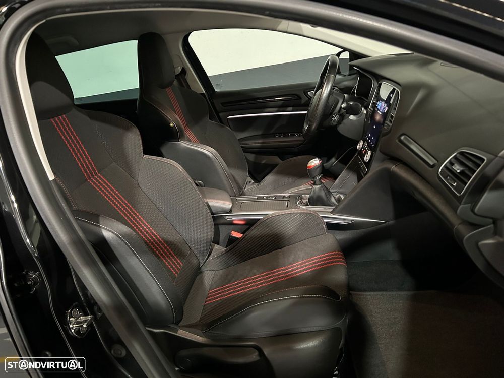Renault Mégane Sport Tourer 1.3 TCe R.S. Line - 20