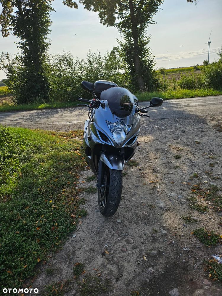 Suzuki GSX - 5