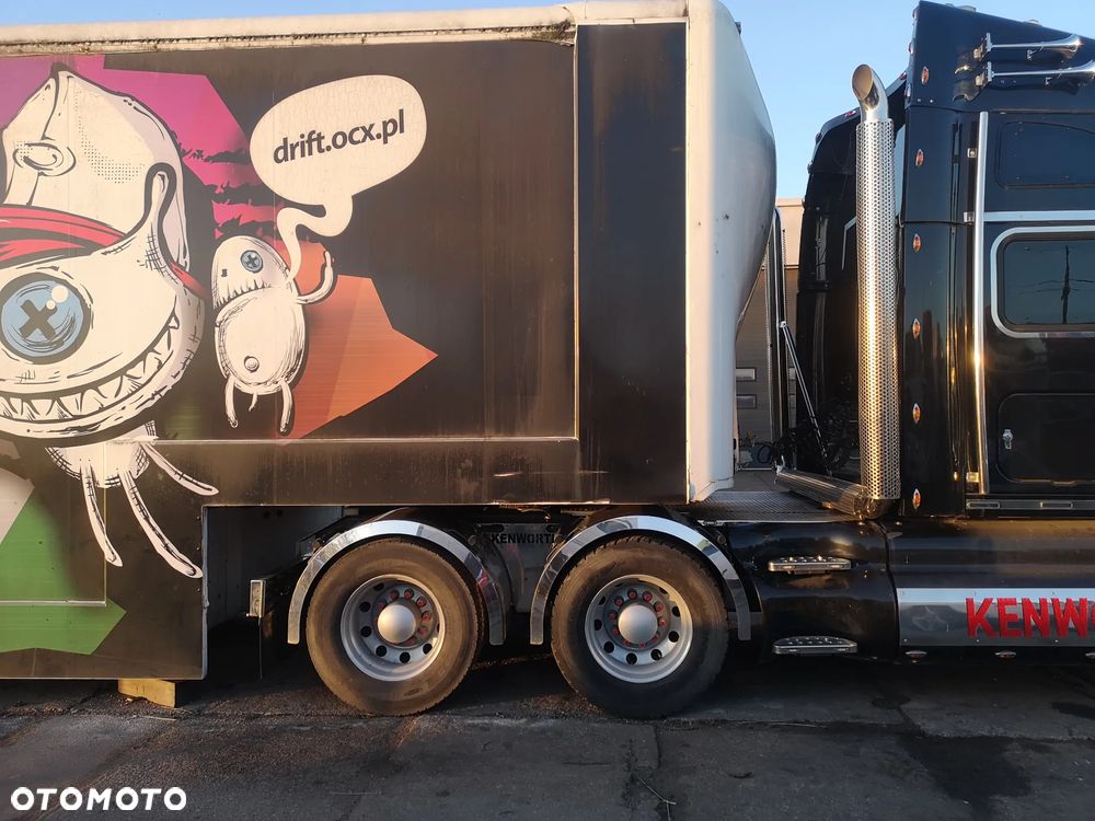Kenworth T2000 - 11