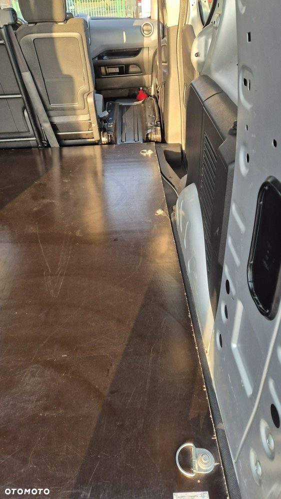 Peugeot Partner - 31